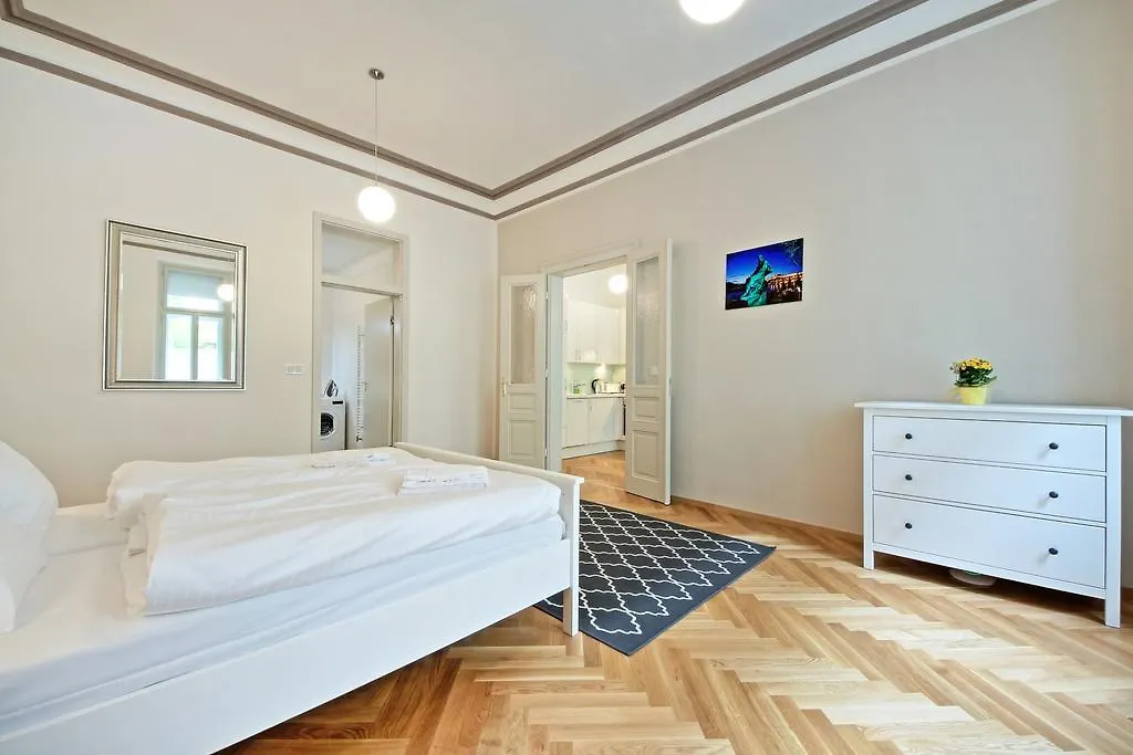 Opera Apartments Prag